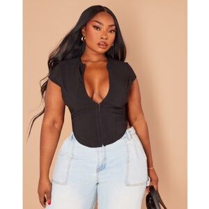 NWT Black Hook front top